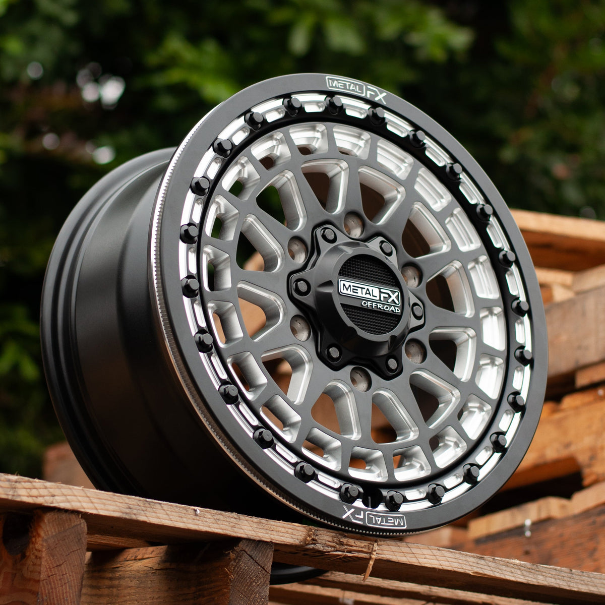 Outlaw 6R Beadlock | Satin Black Contrast Cut